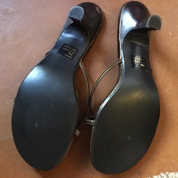 Steve Madden Strappy Bronze Sandals Low Heels - Picture 4 of 10